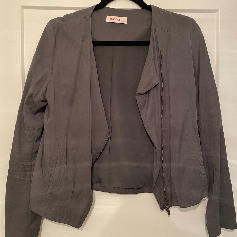 Cute green/grey jacket